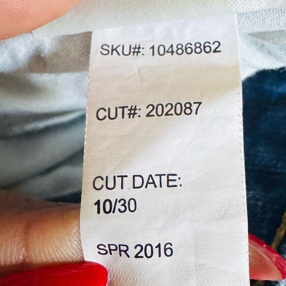 Torrid Distressed High Waist Denim Shorts Size 26 - Picture 4 of 5